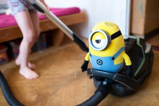 Budeme mít návstěvu, Stu naštěstí vysaje