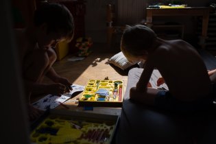 Vytáhli stavebnici - našlapujeme po špičkách a tiše slavíme