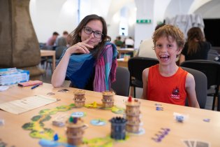 Toulavé věže - hra, při které si opravdu nic nenaplánujete!