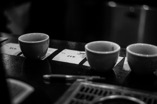 V QB coffee roasters to frčí