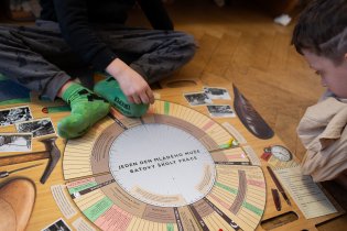 S klukama zjišťujeme, jaké to bylo v Baťově škole práce