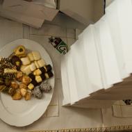 Zatím sedm z asi dvanácti druhů maminčina cukroví (a to nepočítám pět druhů makrobiotických)